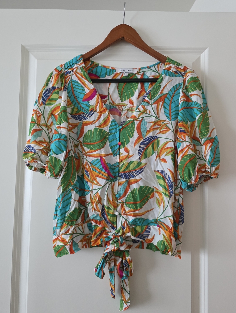 Rose + Olive Tropical Tie Button Front Puff Sleeve Blouse Womens M Coastal Boho